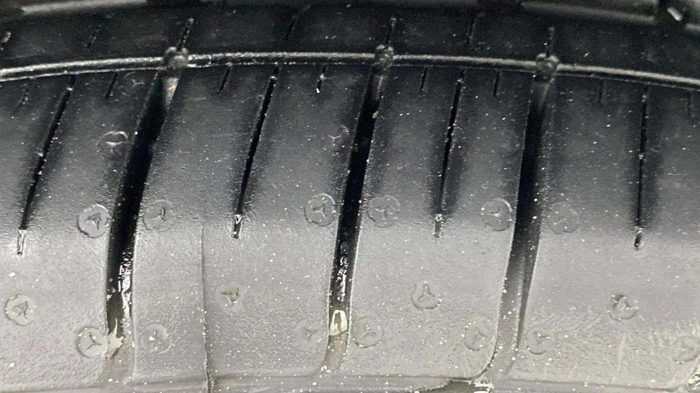 2021 Maruti Dzire ZXI, Petrol, Manual, 49,124 km, Right Front Tyre Tread
