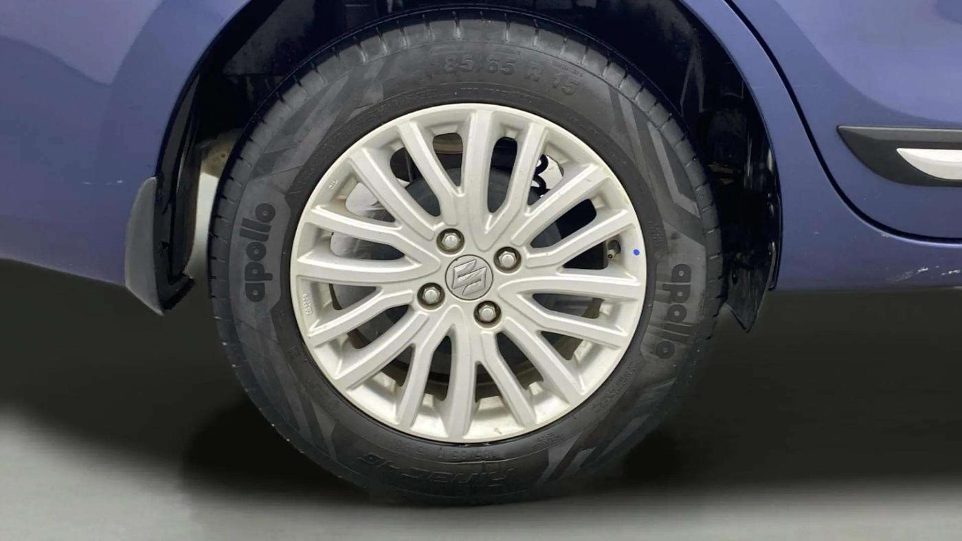2021 Maruti Dzire ZXI, Petrol, Manual, 49,124 km, Right Rear Wheel