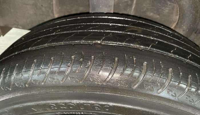 2020 Nissan MAGNITE XV PREMIUM TURBO (O), Petrol, Manual, 29,296 km, Right Rear Tyre Tread
