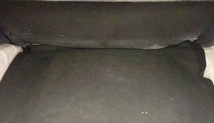 2015 Hyundai Eon MAGNA +, Petrol, Manual, 57,751 km, Boot Inside