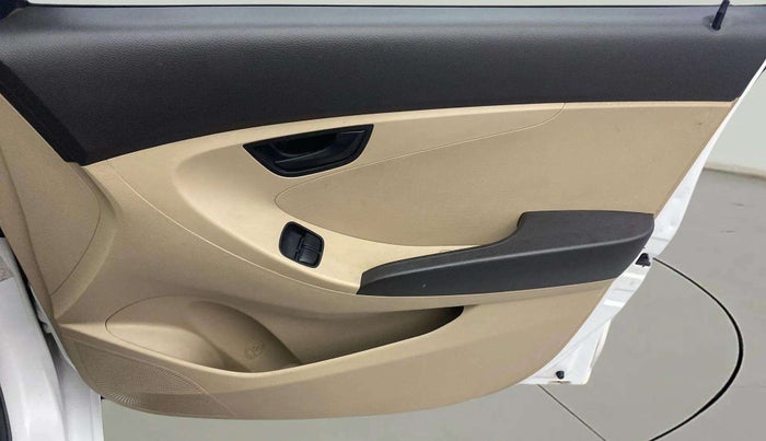2015 Hyundai Eon MAGNA +, Petrol, Manual, 57,751 km, Driver Side Door Panels Control