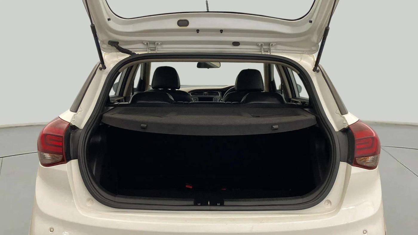 2018 Hyundai Elite i20 ASTA 1.2, Petrol, Manual, 52,327 km, Boot Inside
