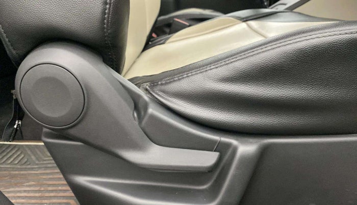 2019 Maruti New Wagon-R VXI 1.0 AMT, Petrol, Automatic, 18,628 km, Driver Side Adjustment Panel