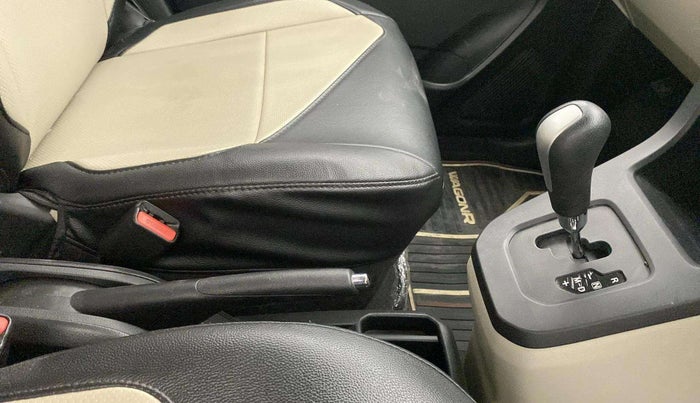 2019 Maruti New Wagon-R VXI 1.0 AMT, Petrol, Automatic, 18,628 km, Gear Lever