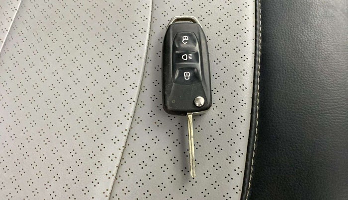 2021 Tata Tiago XT (O) PETROL, Petrol, Manual, 35,040 km, Key Close Up
