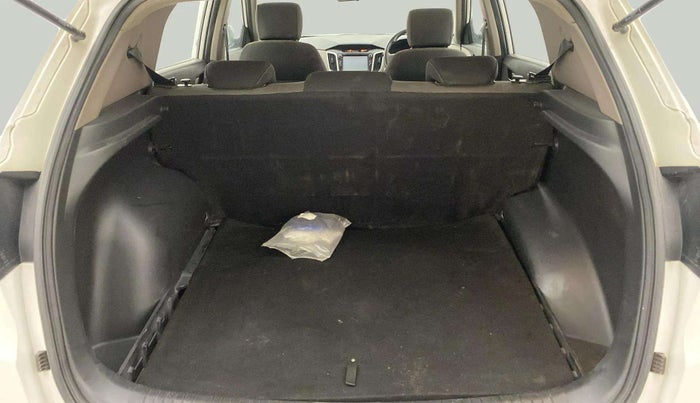 2016 Hyundai Creta SX PLUS 1.6 PETROL, Petrol, Manual, 87,229 km, Dicky (Boot door) - Tool missing