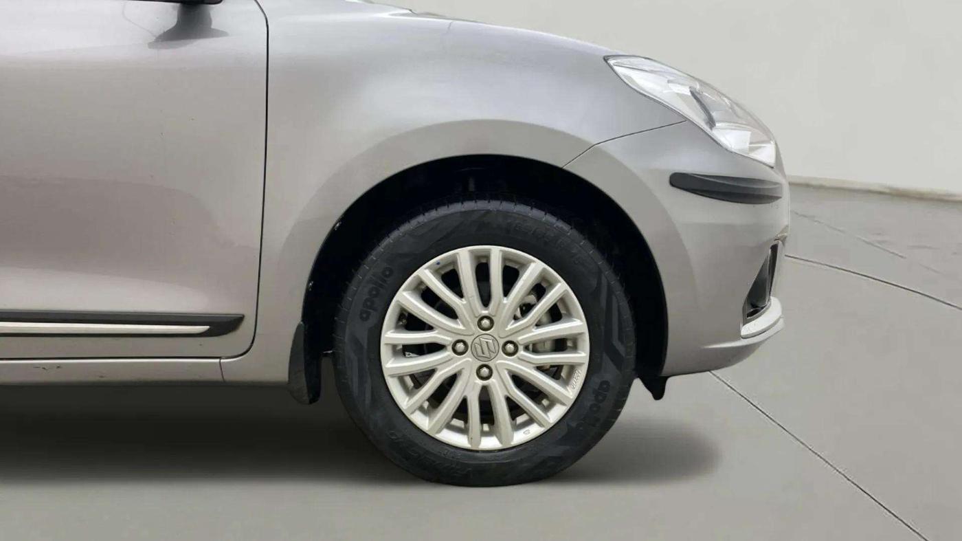 2023 Maruti Dzire ZXI, Petrol, Manual, 51,830 km, Right Front Wheel