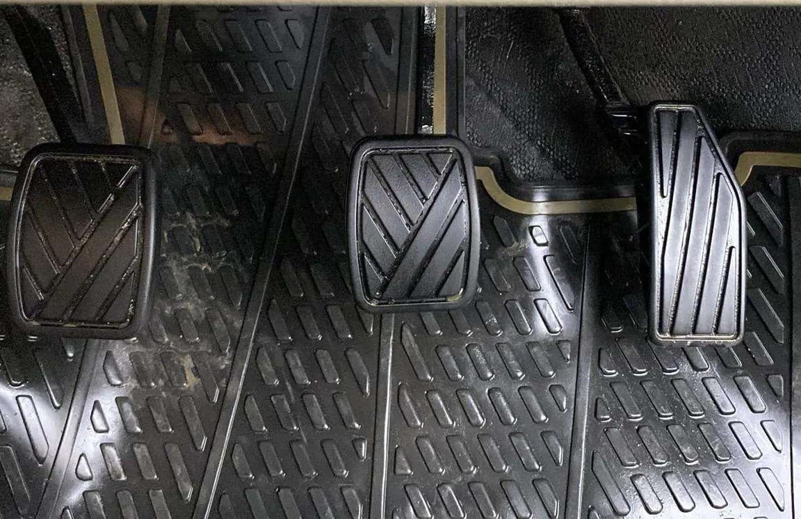 2023 Maruti Dzire ZXI, Petrol, Manual, 51,830 km, Pedals