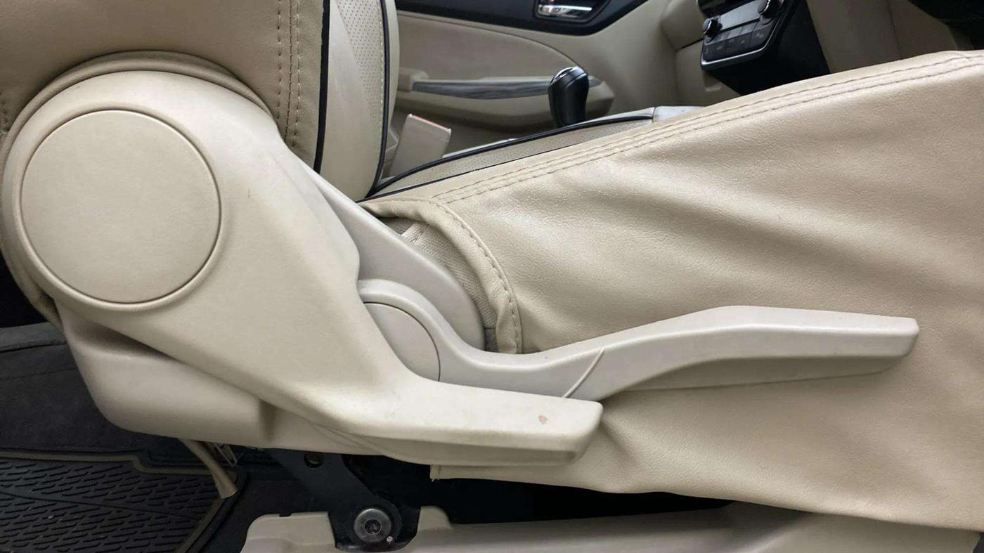 2023 Maruti Dzire ZXI, Petrol, Manual, 51,830 km, Driver Side Adjustment Panel