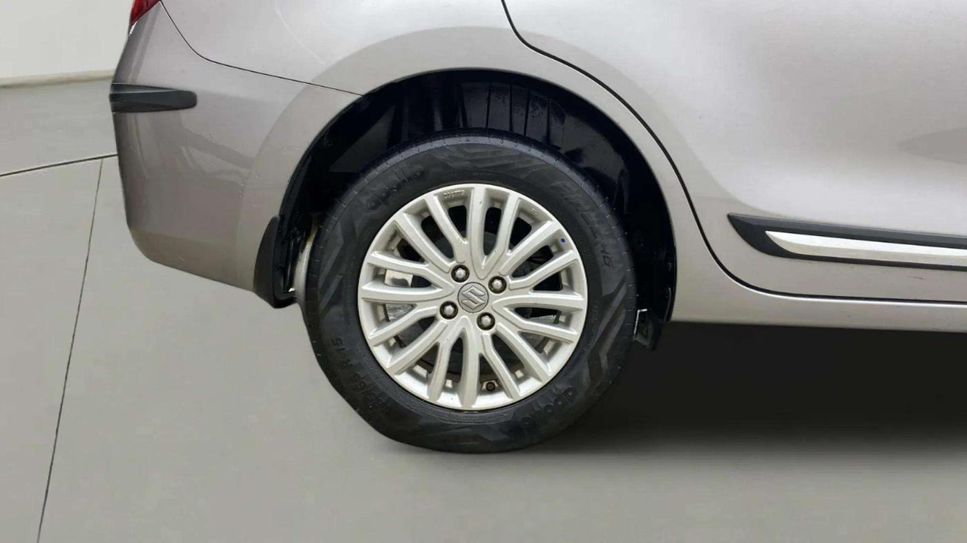 2023 Maruti Dzire ZXI, Petrol, Manual, 51,830 km, Right Rear Wheel