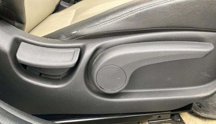 2018 Hyundai Verna 1.6 VTVT SX O, Petrol, Manual, 66,291 km, Driver Side Adjustment Panel