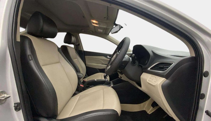 2018 Hyundai Verna 1.6 VTVT SX O, Petrol, Manual, 66,291 km, Right Side Front Door Cabin