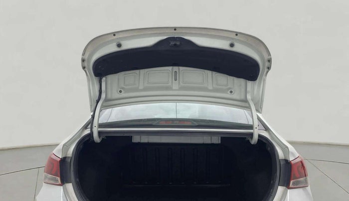 2018 Hyundai Verna 1.6 VTVT SX O, Petrol, Manual, 66,291 km, Boot Door Open