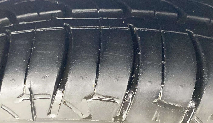 2018 Hyundai Verna 1.6 VTVT SX O, Petrol, Manual, 66,291 km, Right Front Tyre Tread