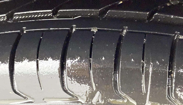 2018 Hyundai Grand i10 SPORTZ AT 1.2 KAPPA VTVT, Petrol, Automatic, 37,288 km, Left Rear Tyre Tread