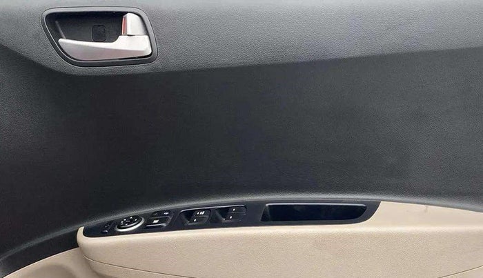 2018 Hyundai Grand i10 SPORTZ AT 1.2 KAPPA VTVT, Petrol, Automatic, 37,288 km, Driver Side Door Panels Control