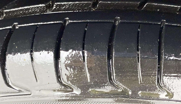 2018 Hyundai Grand i10 SPORTZ AT 1.2 KAPPA VTVT, Petrol, Automatic, 37,288 km, Left Front Tyre Tread