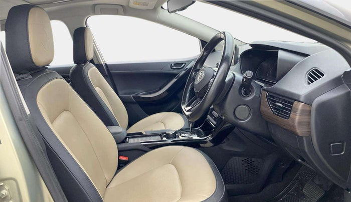 2022 Tata NEXON XZA PLUS (PREMIUM) KAZIRANGA PETROL, Petrol, Automatic, 27,027 km, Right Side Front Door Cabin