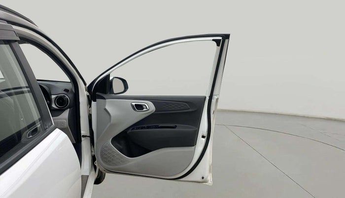2021 Hyundai GRAND I10 NIOS SPORTZ AMT 1.2 KAPPA VTVT, Petrol, Automatic, 32,318 km, RHS Front Door