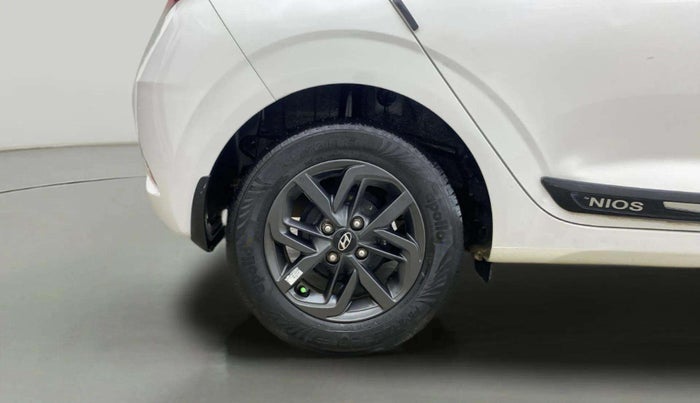 2021 Hyundai GRAND I10 NIOS SPORTZ AMT 1.2 KAPPA VTVT, Petrol, Automatic, 32,318 km, Right Rear Wheel