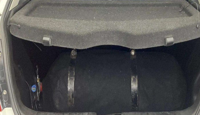 2019 Maruti Baleno ZETA PETROL 1.2, CNG, Manual, 60,286 km, Boot Inside