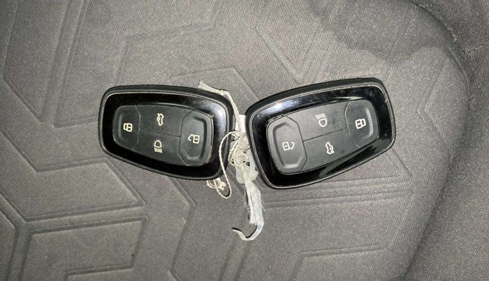 2022 Tata NEXON XZ PLUS PETROL, Petrol, Manual, 41,394 km, Key Close Up