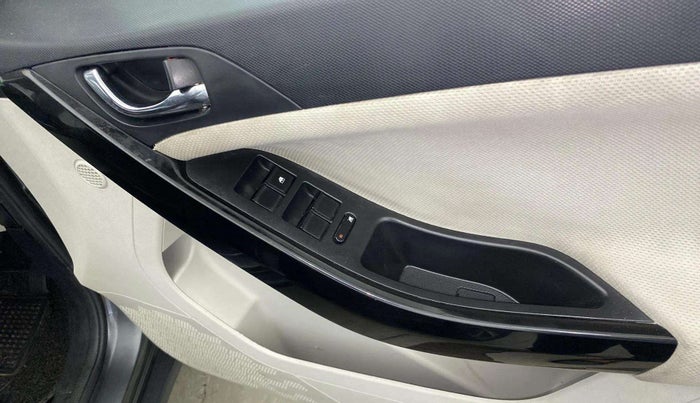 2022 Tata NEXON XZ PLUS PETROL, Petrol, Manual, 41,394 km, Driver Side Door Panels Control