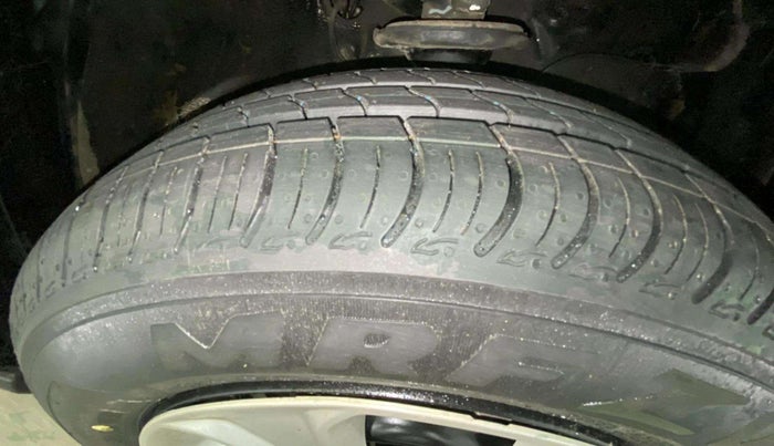 2020 Maruti S PRESSO VXI (O), Petrol, Manual, 9,936 km, Right Front Tyre Tread