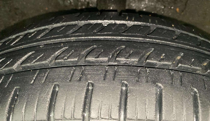 2017 Maruti Wagon R 1.0 VXI AMT, Petrol, Automatic, 45,535 km, Right Front Tyre Tread
