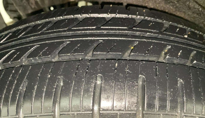 2017 Maruti Wagon R 1.0 VXI AMT, Petrol, Automatic, 45,535 km, Right Rear Tyre Tread