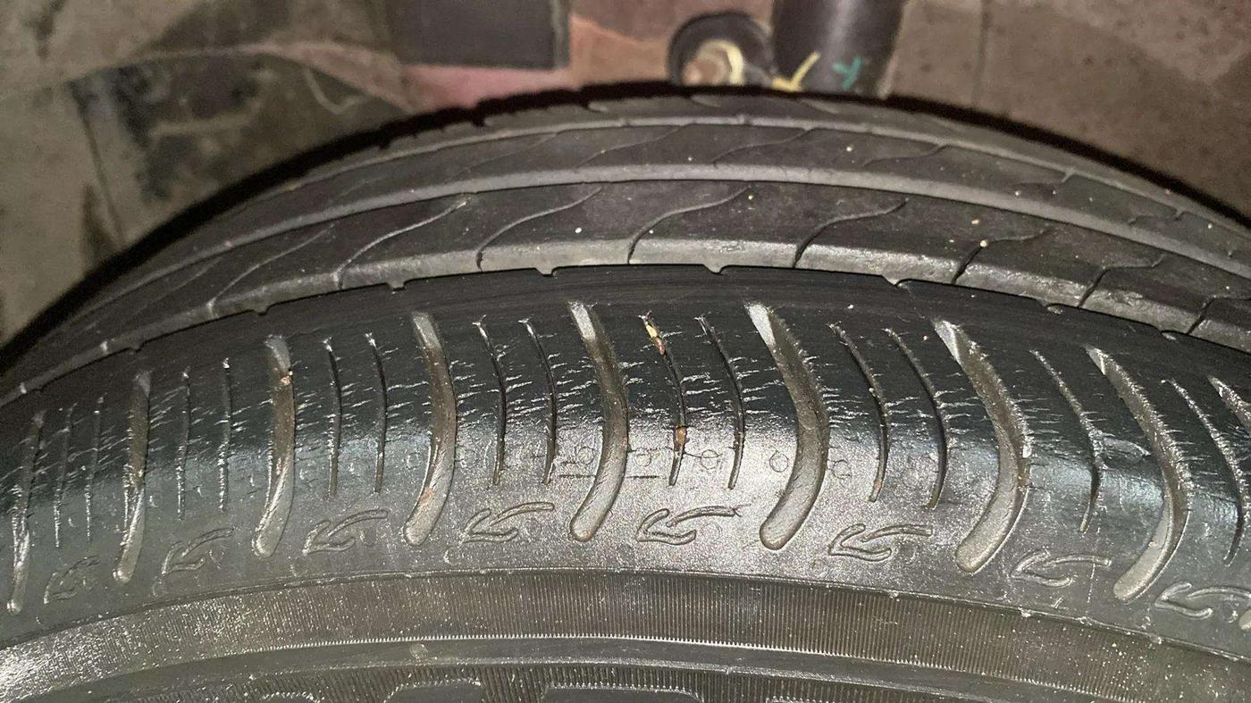 2022 Honda Amaze 1.2L I-VTEC VX CVT, Petrol, Automatic, 13,419 km, Left Front Tyre Tread