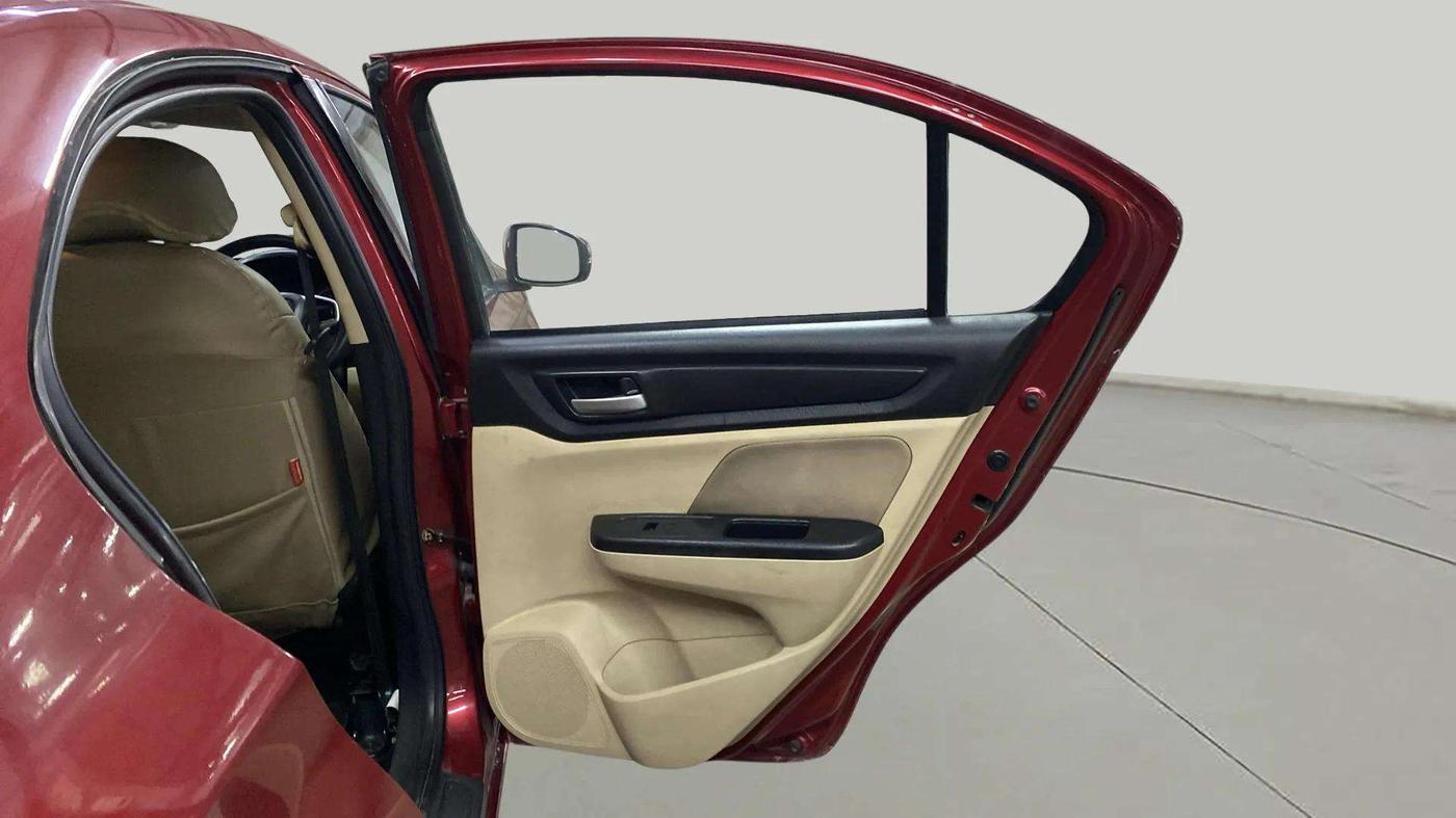 2022 Honda Amaze 1.2L I-VTEC VX CVT, Petrol, Automatic, 13,419 km, RHS Rear Door