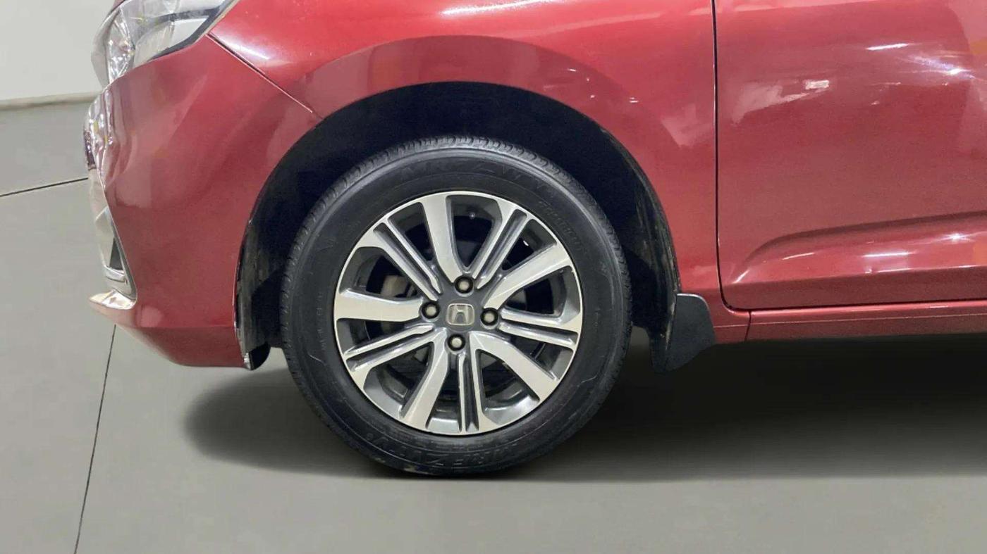 2022 Honda Amaze 1.2L I-VTEC VX CVT, Petrol, Automatic, 13,419 km, Left Front Wheel