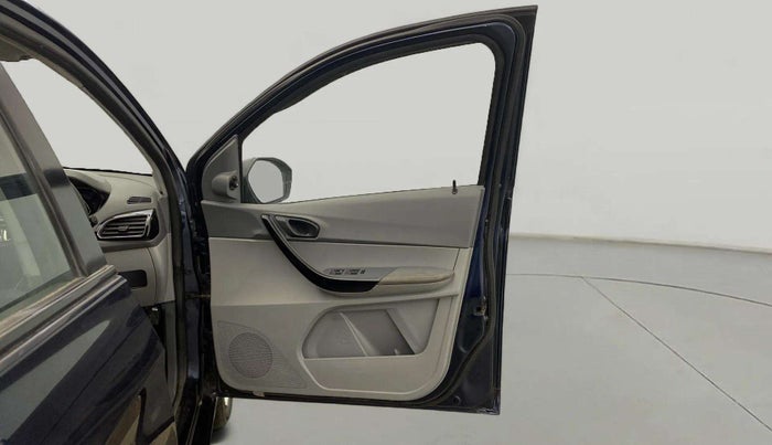 2022 Tata TIGOR XZ CNG, CNG, Manual, 61,943 km, RHS Front Door