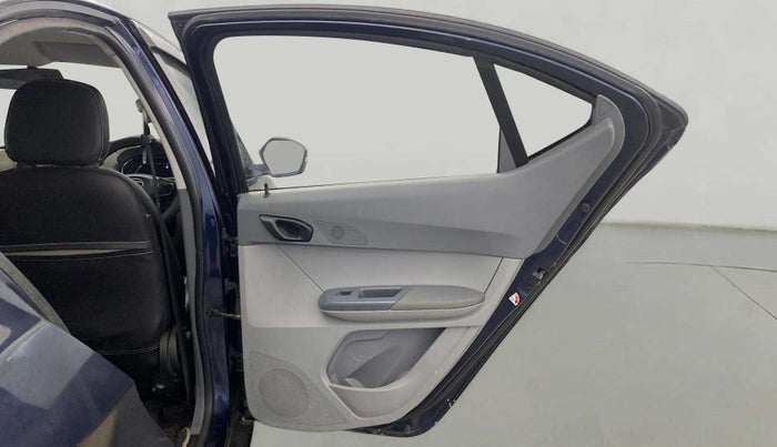 2022 Tata TIGOR XZ CNG, CNG, Manual, 61,943 km, RHS Rear Door