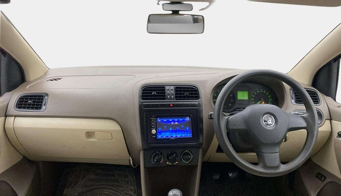 2013 Skoda Rapid 1.6 MPI ACTIVE, Petrol, Manual, 90,860 km, Dashboard