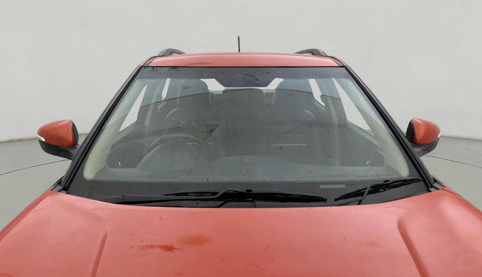 2019 Mahindra XUV300 W8 1.5 DIESEL, Diesel, Manual, 45,119 km, Front Windshield