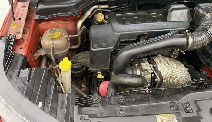 2019 Mahindra XUV300 W8 1.5 DIESEL, Diesel, Manual, 45,119 km, Engine View - Right