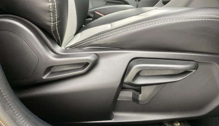 2023 Tata Tiago XTA PETROL, Petrol, Automatic, 1,632 km, Driver Side Adjustment Panel