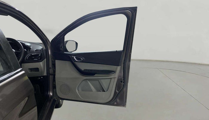 2018 Tata Tiago XZ PETROL, Petrol, Manual, 67,350 km, RHS Front Door