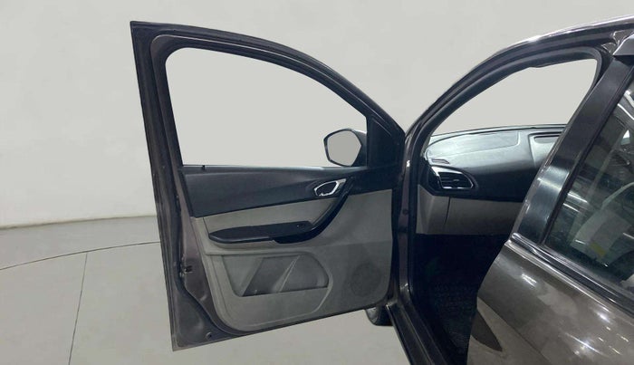 2018 Tata Tiago XZ PETROL, Petrol, Manual, 67,350 km, LHS Front Door