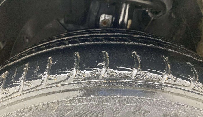 2017 Maruti Baleno DELTA DIESEL 1.3, Diesel, Manual, 85,199 km, Left Front Tyre Tread