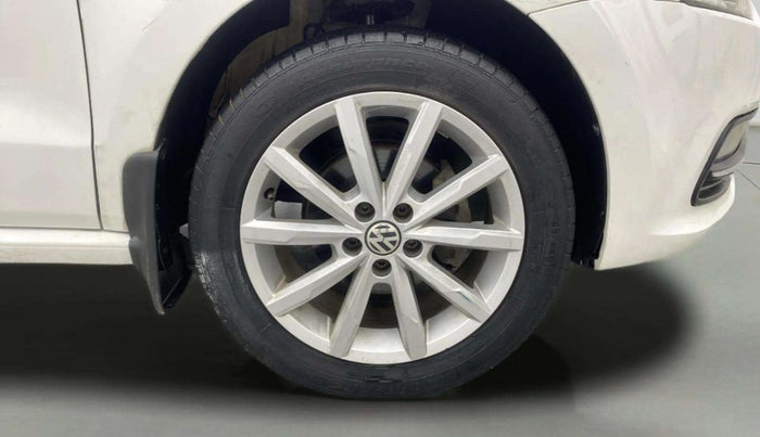 2018 Volkswagen Polo HIGHLINE PLUS 1.0 16 ALLOY, CNG, Manual, 43,183 km, Right Front Wheel