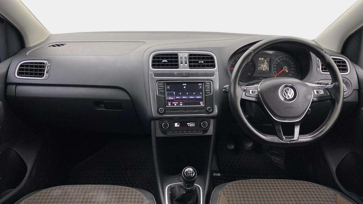 2018 Volkswagen Polo HIGHLINE PLUS 1.0 16 ALLOY, CNG, Manual, 43,183 km, Dashboard