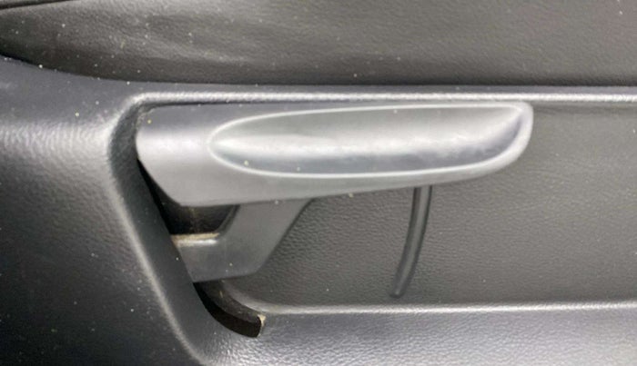 2018 Volkswagen Polo HIGHLINE PLUS 1.0 16 ALLOY, CNG, Manual, 43,183 km, Driver Side Adjustment Panel