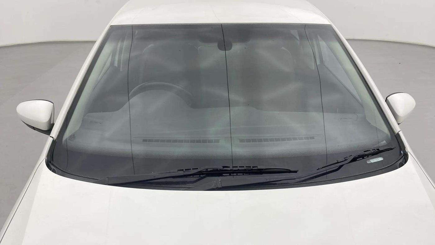 2018 Volkswagen Polo HIGHLINE PLUS 1.0 16 ALLOY, CNG, Manual, 43,183 km, Front Windshield