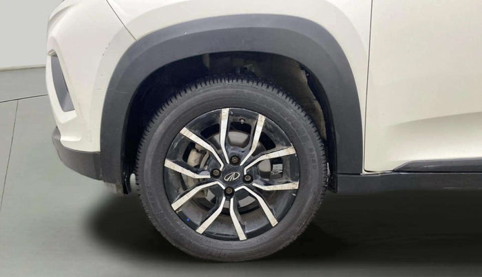 2018 Mahindra KUV 100 NXT K8 P 6 STR, Petrol, Manual, 31,210 km, Left Front Wheel