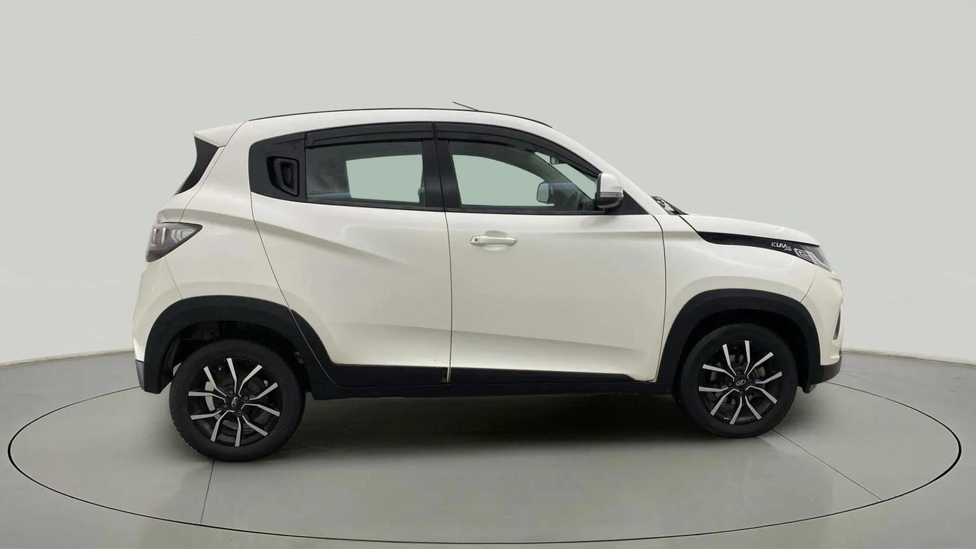 2018 Mahindra KUV 100 NXT K8 P 6 STR, Petrol, Manual, 31,210 km, Right Side View