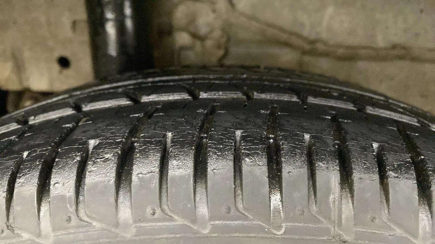 2018 Mahindra KUV 100 NXT K8 P 6 STR, Petrol, Manual, 31,210 km, Right Rear Tyre Tread