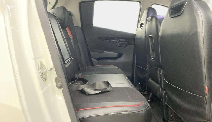2018 Mahindra KUV 100 NXT K8 P 6 STR, Petrol, Manual, 31,210 km, Right Side Rear Door Cabin